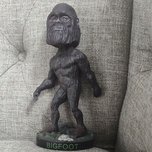 Bigfoot Brown Resin Bobble Head Sasquatch Sculpture - Decorative Home Statue
